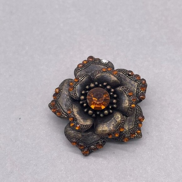 Vintage Engraved Rhinestone Flower Brooch Pin - Picture 2 of 5